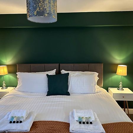 Апартаменты Orange Lilly In Stroud With Free Parking Экстерьер фото